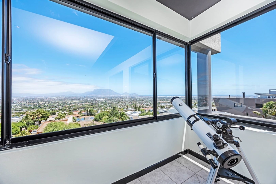 8 Bedroom Property for Sale in Plattekloof Western Cape